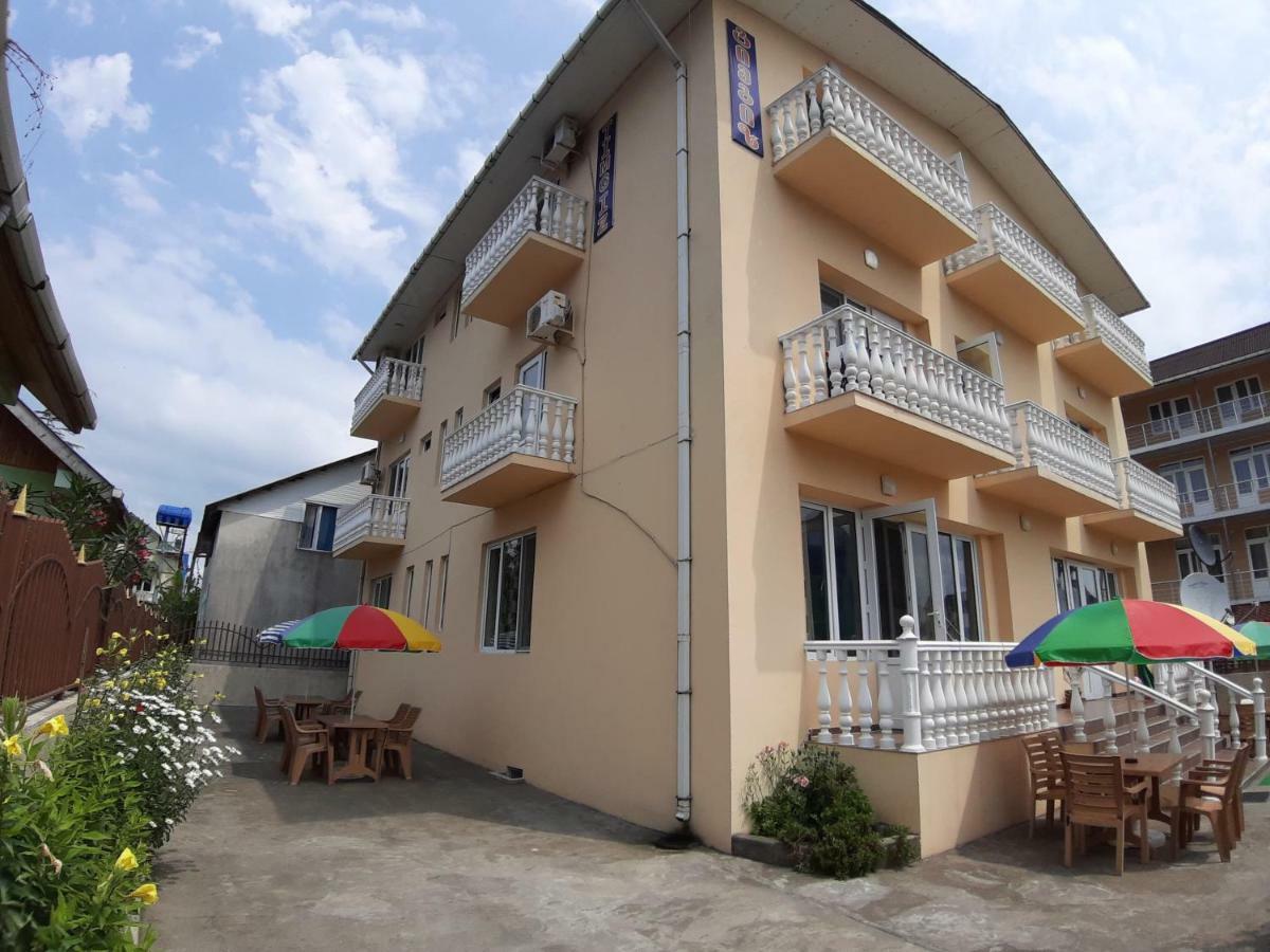 Hotel Timgiz à Ureki Extérieur photo
