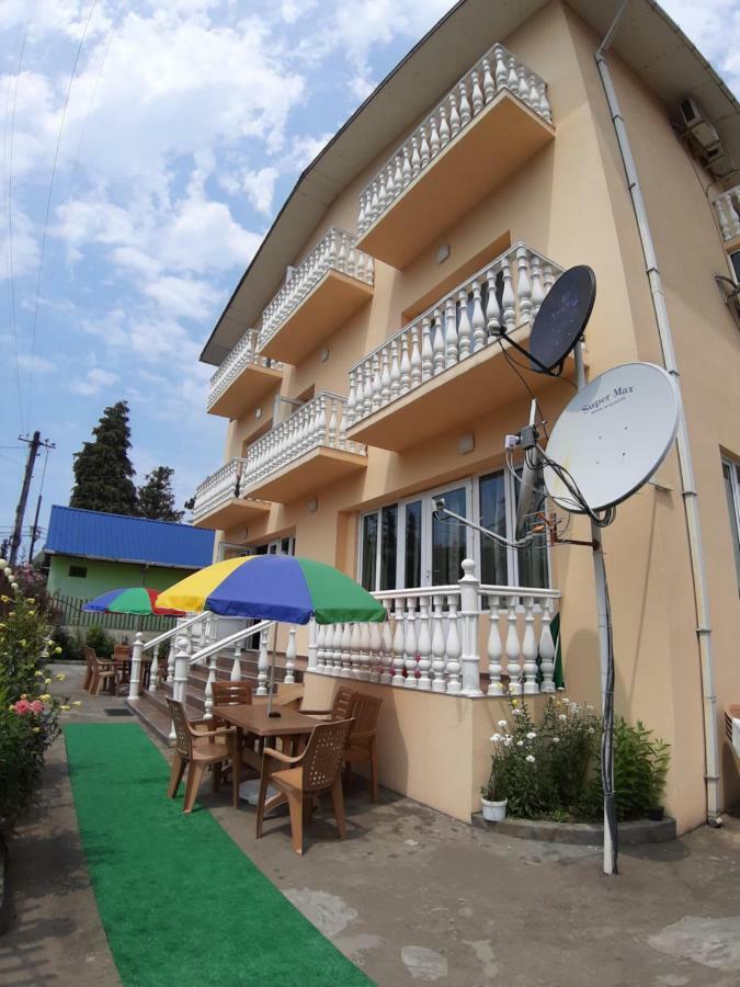 Hotel Timgiz à Ureki Extérieur photo